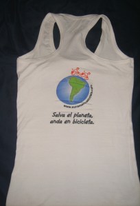 camiseta por detrás camiseta por detrás