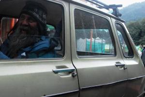 Ar Ar El hombre del Renault