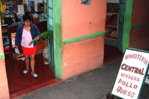 Revueltería Revueltería en Cajamarca (venden de todo)