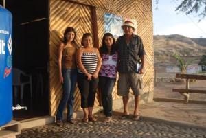 Antenor, Angélica y familia