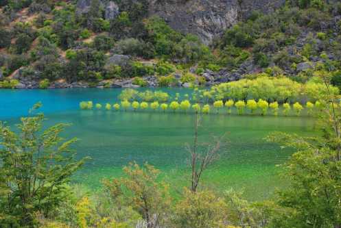 Aguas Monocromáticas Aguas Monocromáticas