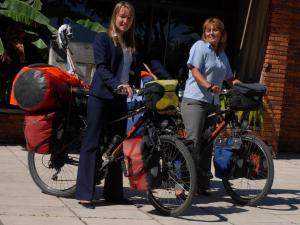 Agustina y Ana María Agustina y Ana María