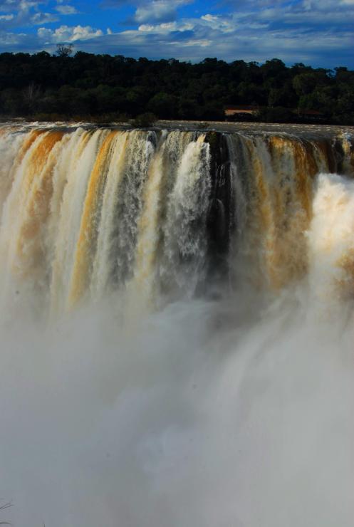 de frente... de frente...