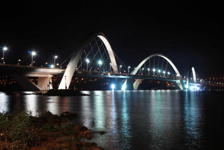 Puente Juscelino Kubitschek