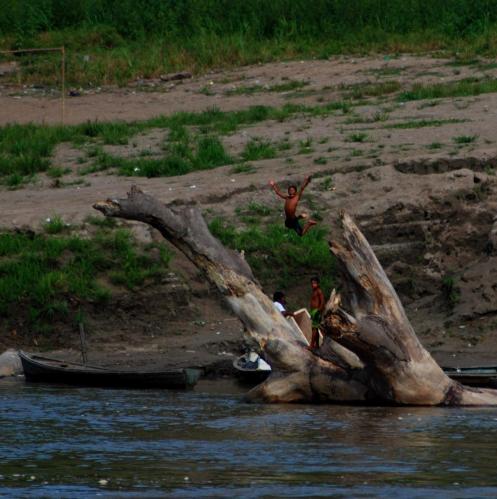...para que los niños sigan jugando