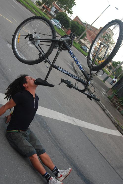Johnny el ciclomalabarista