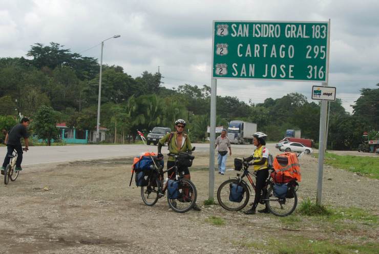 a pocos kilómetros de casa